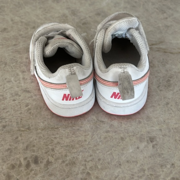 Nike Toddler Girls size 5.5 - Picture 3 of 6